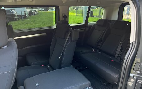 Opel Zafira Life I, 2021 год, 2 800 000 рублей, 11 фотография