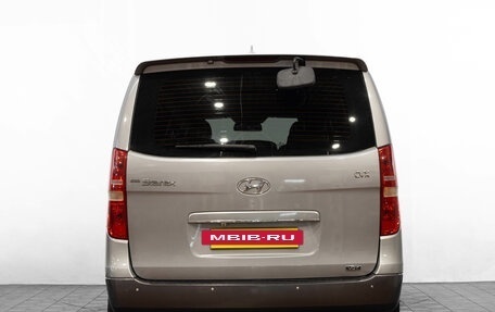 Hyundai Grand Starex Grand Starex I рестайлинг 2, 2011 год, 1 759 000 рублей, 5 фотография