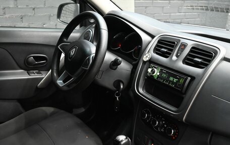 Renault Logan II, 2019 год, 799 000 рублей, 17 фотография