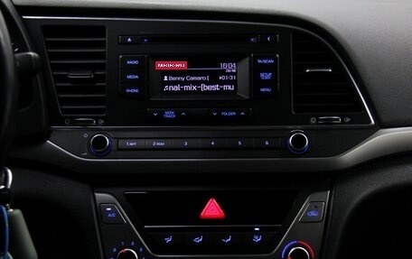 Hyundai Elantra VI рестайлинг, 2017 год, 1 227 000 рублей, 17 фотография