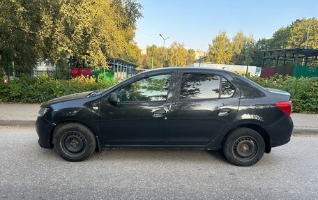 Renault Logan II, 2016 год, 550 000 рублей, 2 фотография