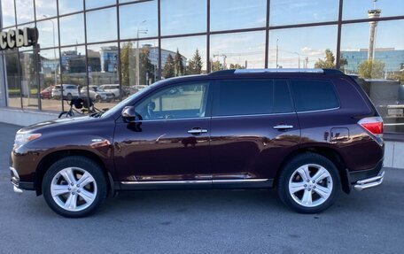 Toyota Highlander III, 2012 год, 1 750 000 рублей, 4 фотография