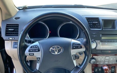 Toyota Highlander III, 2012 год, 1 750 000 рублей, 11 фотография