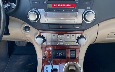 Toyota Highlander III, 2012 год, 1 750 000 рублей, 13 фотография