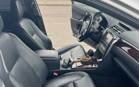 Toyota Camry, 2016 год, 2 050 000 рублей, 13 фотография