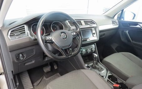 Volkswagen Tiguan II, 2018 год, 1 840 000 рублей, 7 фотография