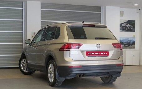 Volkswagen Tiguan II, 2018 год, 1 840 000 рублей, 4 фотография