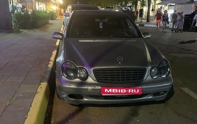 Mercedes-Benz C-Класс, 2004 год, 520 000 рублей, 1 фотография