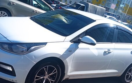 Hyundai Solaris II рестайлинг, 2019 год, 980 000 рублей, 3 фотография