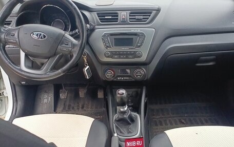 KIA Rio III рестайлинг, 2013 год, 950 000 рублей, 4 фотография