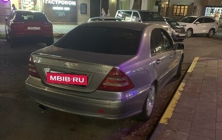 Mercedes-Benz C-Класс, 2004 год, 520 000 рублей, 3 фотография