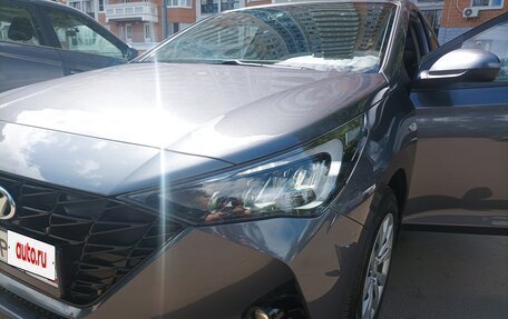 Hyundai Solaris II рестайлинг, 2021 год, 1 590 000 рублей, 9 фотография