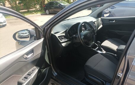 Hyundai Solaris II рестайлинг, 2021 год, 1 590 000 рублей, 17 фотография