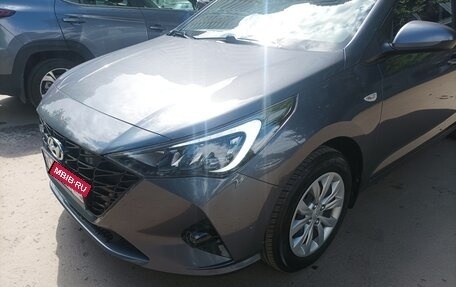 Hyundai Solaris II рестайлинг, 2021 год, 1 590 000 рублей, 23 фотография