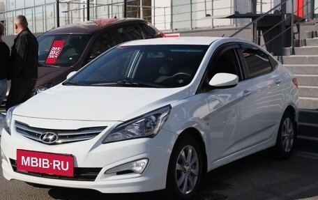 Hyundai Solaris II рестайлинг, 2015 год, 861 493 рублей, 3 фотография