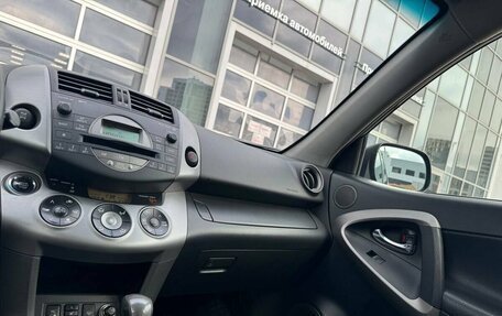 Toyota RAV4, 2006 год, 990 000 рублей, 22 фотография