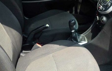 Hyundai Solaris II рестайлинг, 2012 год, 760 000 рублей, 8 фотография