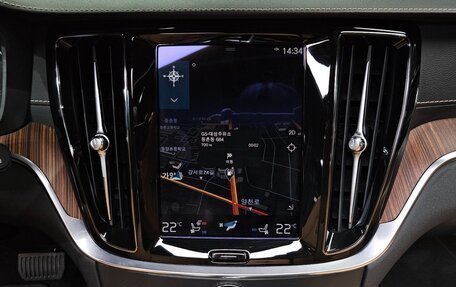 Volvo V60 Cross Country II, 2021 год, 3 653 999 рублей, 15 фотография