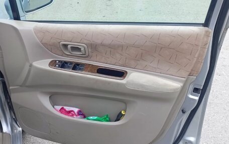 Nissan Liberty, 2001 год, 450 000 рублей, 17 фотография