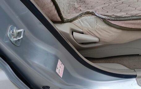 Nissan Liberty, 2001 год, 450 000 рублей, 30 фотография