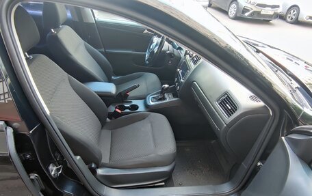 Volkswagen Jetta VI, 2013 год, 950 000 рублей, 8 фотография