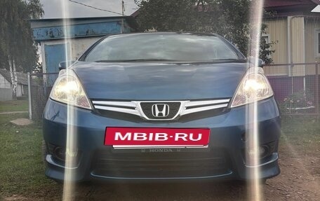Honda Fit Shuttle I рестайлинг, 2011 год, 1 050 000 рублей, 2 фотография