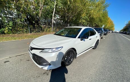 Toyota Camry, 2018 год, 3 100 000 рублей, 4 фотография
