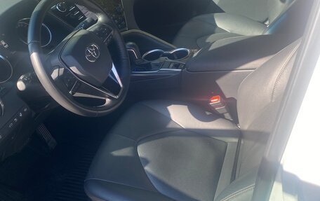 Toyota Camry, 2018 год, 3 100 000 рублей, 19 фотография