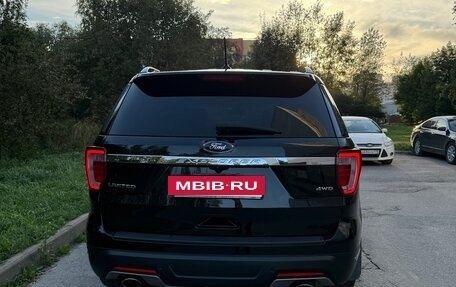 Ford Explorer VI, 2018 год, 2 800 000 рублей, 3 фотография