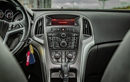 Opel Astra J, 2012 год, 820 000 рублей, 17 фотография