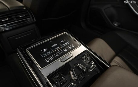 Audi A8, 2018 год, 4 650 000 рублей, 19 фотография