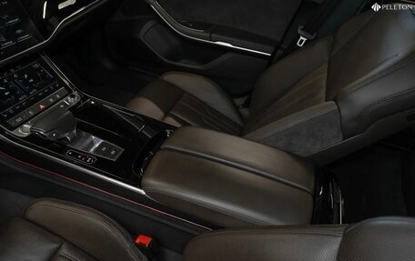 Audi A8, 2018 год, 4 650 000 рублей, 23 фотография