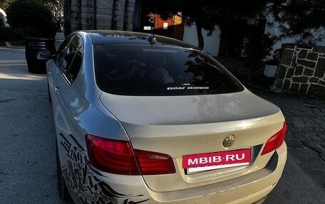 BMW 5 серия, 2011 год, 1 800 000 рублей, 9 фотография