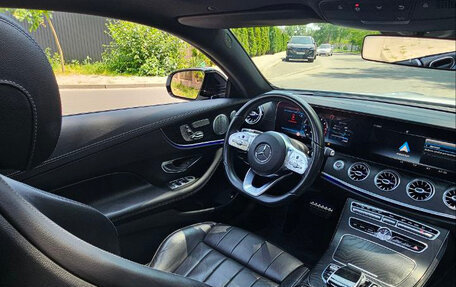 Mercedes-Benz E-Класс, 2019 год, 4 100 000 рублей, 12 фотография