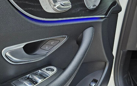 Mercedes-Benz E-Класс, 2019 год, 4 100 000 рублей, 20 фотография