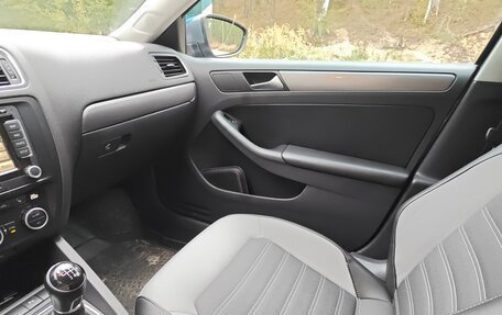 Volkswagen Jetta VI, 2012 год, 1 000 000 рублей, 7 фотография