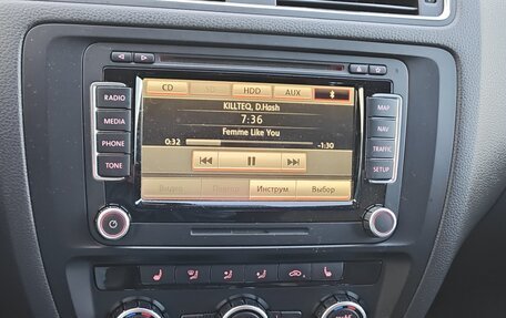 Volkswagen Jetta VI, 2012 год, 1 000 000 рублей, 15 фотография