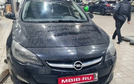 Opel Astra J, 2013 год, 660 000 рублей, 2 фотография
