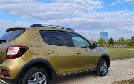 Renault Sandero II рестайлинг, 2016 год, 980 000 рублей, 1 фотография