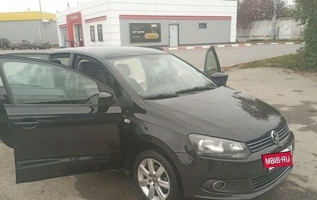 Volkswagen Polo VI (EU Market), 2013 год, 930 000 рублей, 29 фотография