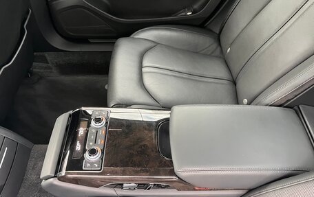 Audi A8, 2015 год, 3 300 000 рублей, 6 фотография