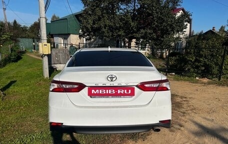 Toyota Camry, 2018 год, 2 000 000 рублей, 4 фотография