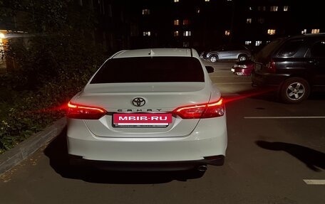 Toyota Camry, 2018 год, 2 000 000 рублей, 8 фотография