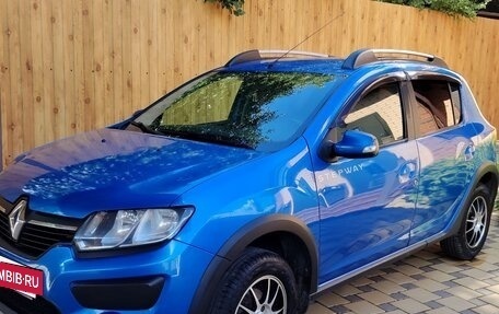 Renault Sandero II рестайлинг, 2016 год, 835 000 рублей, 2 фотография