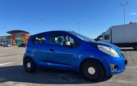 Chevrolet Spark III, 2013 год, 680 000 рублей, 3 фотография