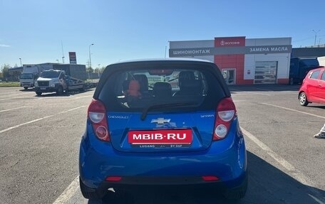 Chevrolet Spark III, 2013 год, 680 000 рублей, 2 фотография