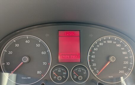 Volkswagen Touran III, 2009 год, 1 250 000 рублей, 32 фотография