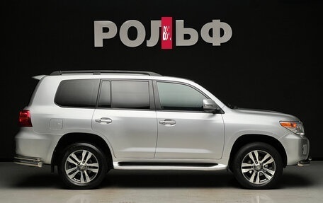 Toyota Land Cruiser 200, 2015 год, 3 700 000 рублей, 6 фотография
