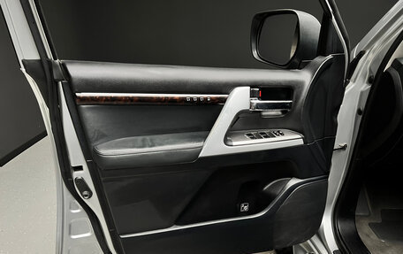 Toyota Land Cruiser 200, 2015 год, 3 700 000 рублей, 13 фотография