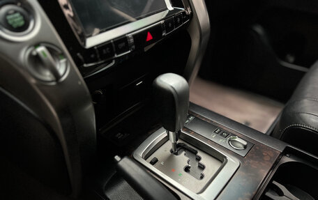 Toyota Land Cruiser 200, 2015 год, 3 700 000 рублей, 15 фотография